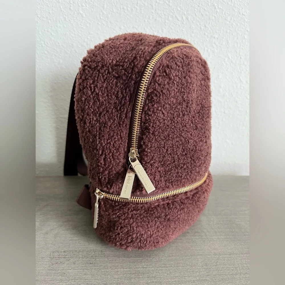 Lululemon City Adventurer Backpack Micro 3L Fleece Brown Earth/Gold